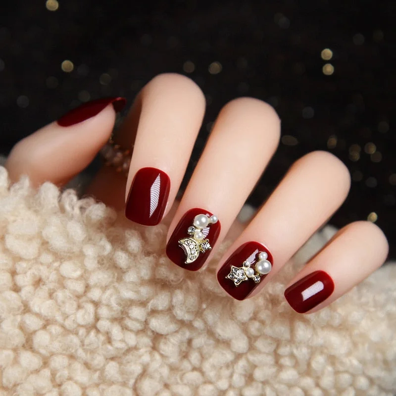 24pcs Nude Color press on nails short Paillette Gold Foil Woman Wearable Fake Nails with Glue Girls Daily Decoration Fingernail-Nail Inspo