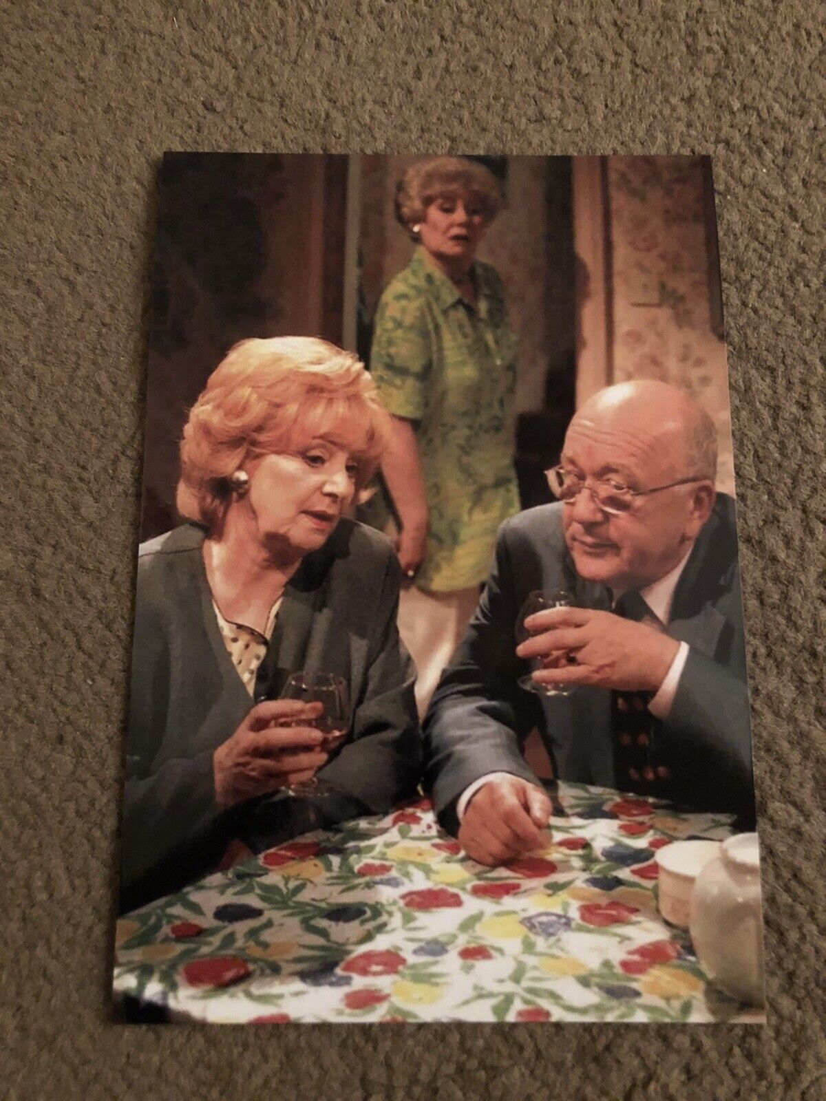 BARBARA KNOX/ ROY BARRACLOUGH/ LIZ DAWN (CORONATION STREET) UNSIGNED Photo Poster painting- 6x4”