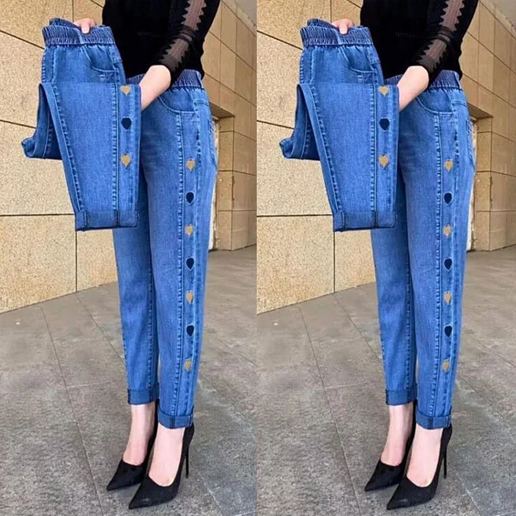  Women's High-Elasticity Heart Pattern Embroidered Jeans