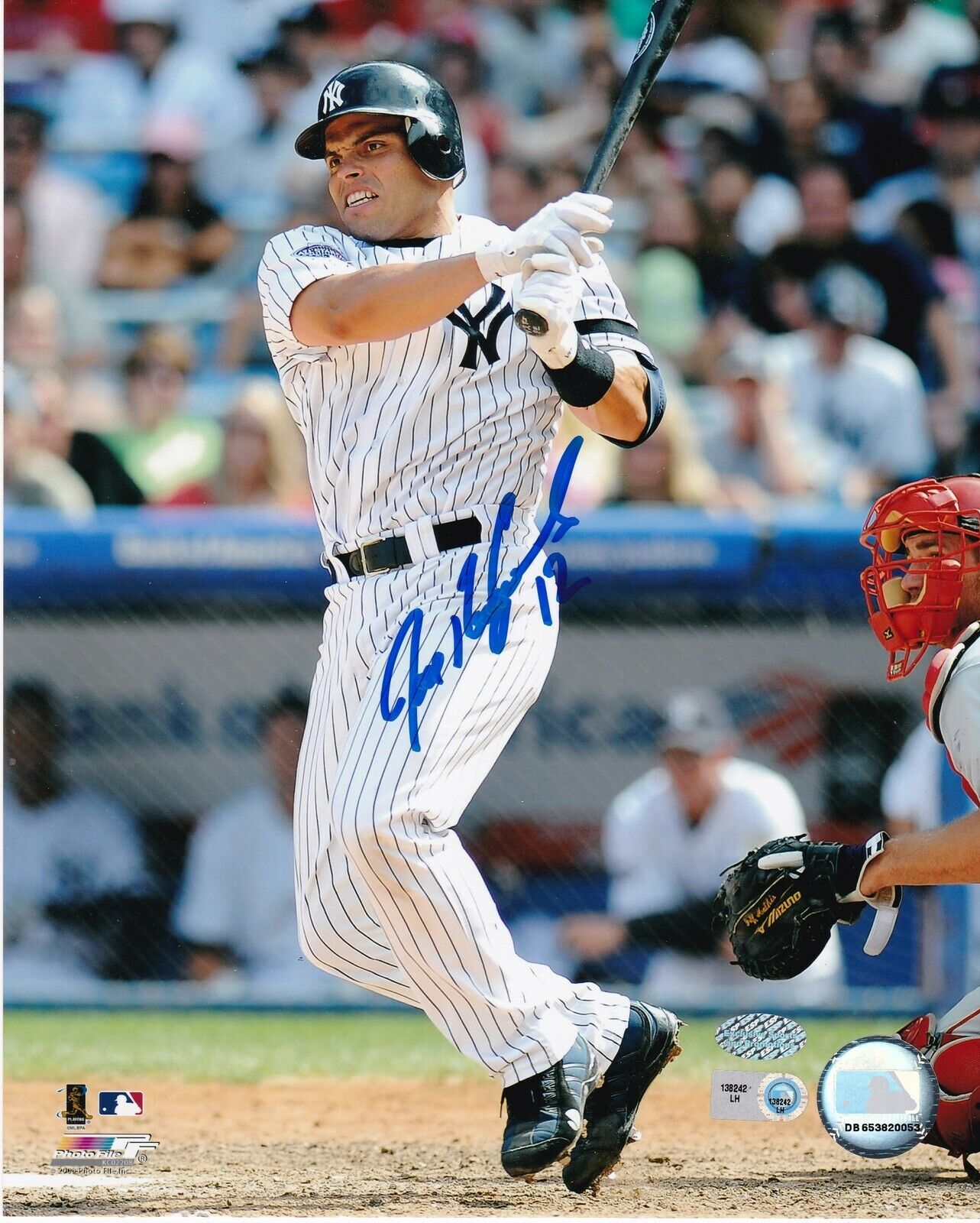 IVAN RODRIGUEZ NEW YORK YANKEES MLB AUTHENTICATED ACTION SIGNED 8x10