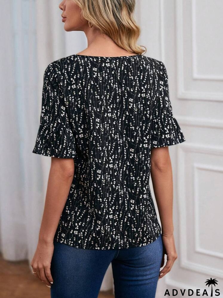 Ditsy Floral Print Flare Sleeve Blouse