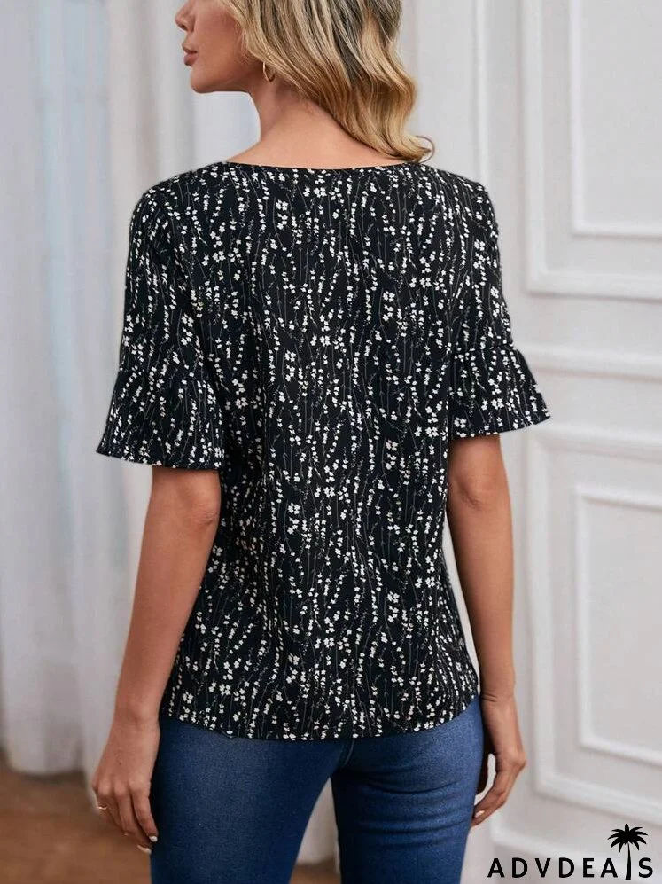 Ditsy Floral Print Flare Sleeve Blouse