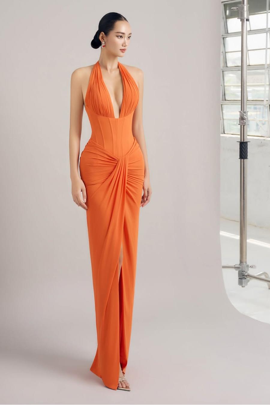 Lussooy Orange Satin Beautiful Halter Sleeveless Long Pleated Prom Dress with Split 