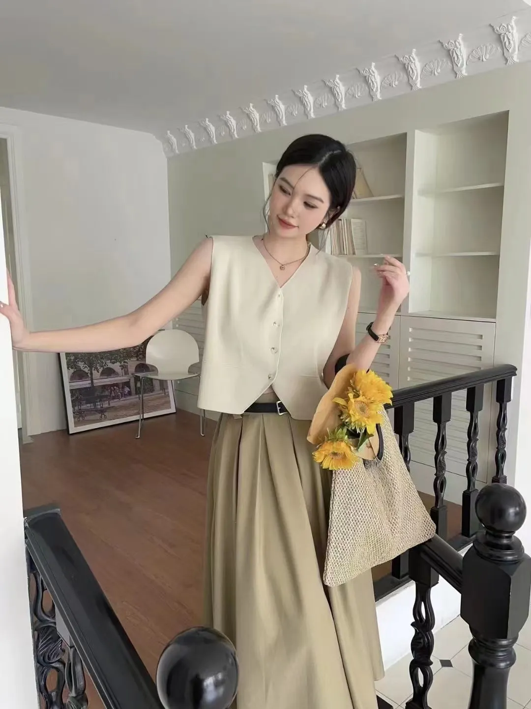 Uveng Uveng Machine Small Sling Female Wear Wide Shoulder Strap Loose Inside The Bottom Shirt Sleeveless T-Shirt Ice Silk Knitted Vest Tide