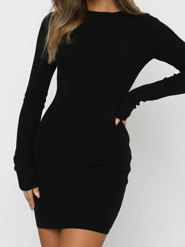 Long sleeve backless dress