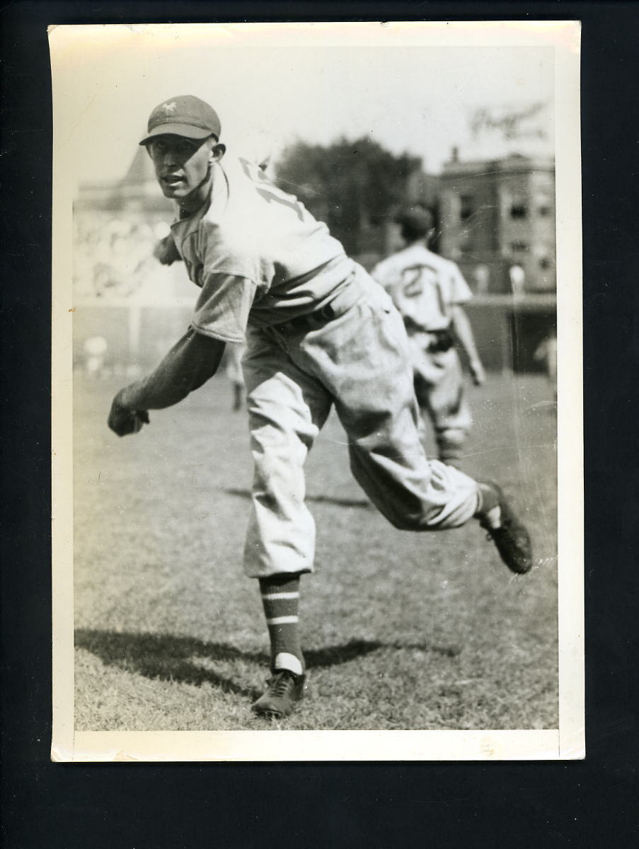 Cliff Melton Type 1 Press Photo Poster painting USED for his 1941 Double Play # 93 94 NY Giants