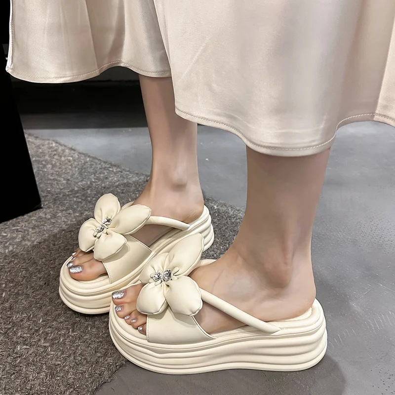 Yyvonne Cake Thick Bottom Dew Cool Slippers Women Wear 2025 New Summer Gentle Fairy Wind Sandals