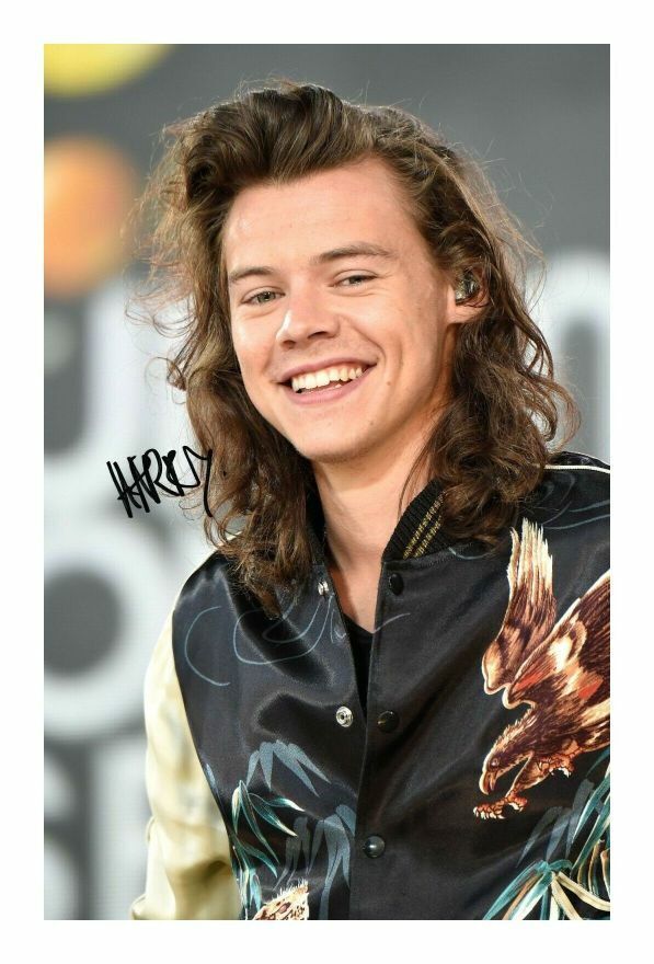 HARRY STYLES AUTOGRAPH SIGNED PP Photo Poster painting POSTER
