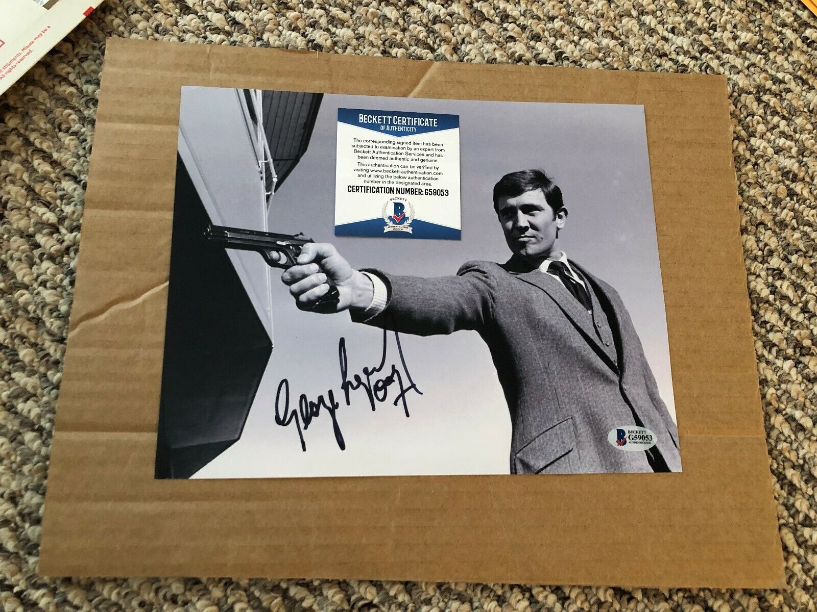 GEORGE LAZENBY SIGNED JAMES BOND 8X10 Photo Poster painting W/007 BECKETT CERTIFIED