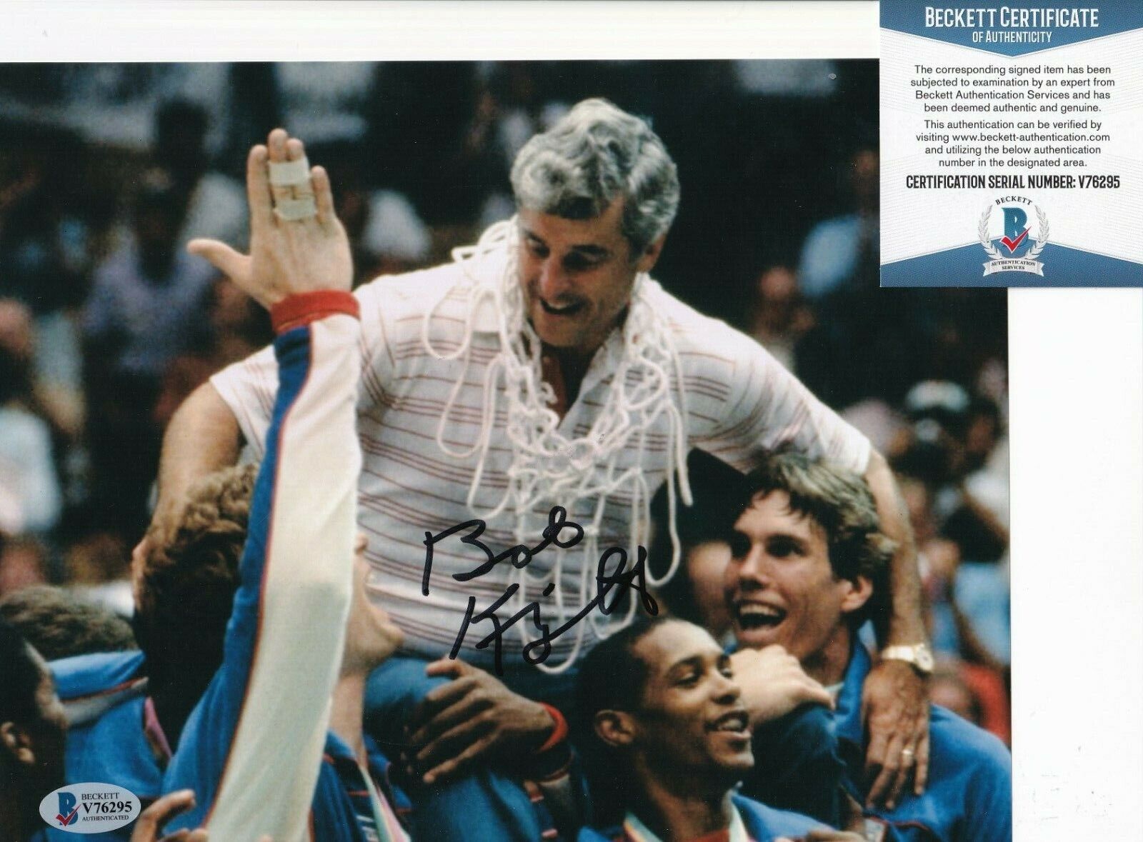 BOB KNIGHT signed (INDIANA HOOSIERS) Basketball 8X10 Photo Poster painting BECKETT BAS V76295