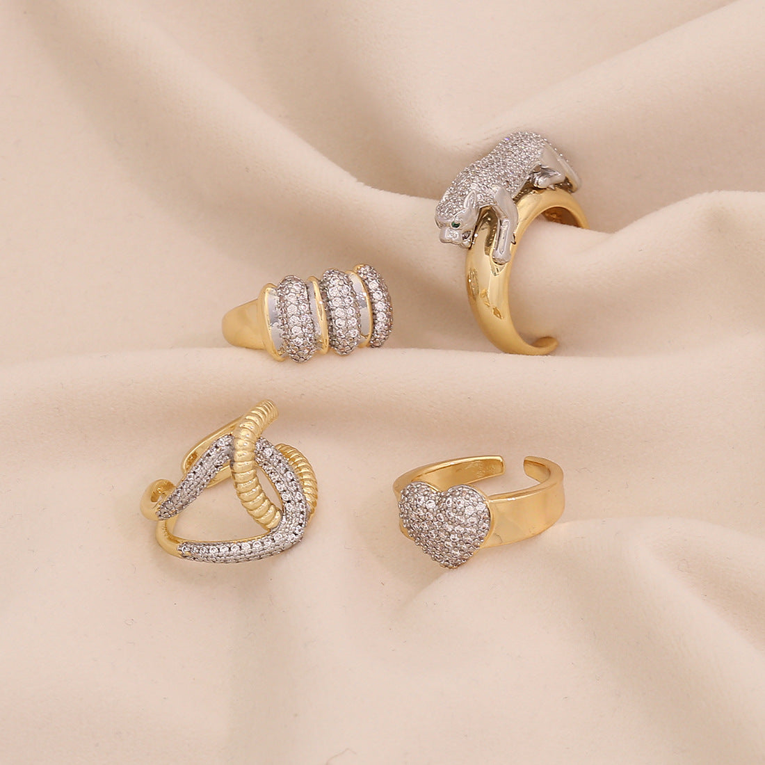 Gold Heart Zircon Ring Geometric Metal Style Live Ring Female Niche Ring R116