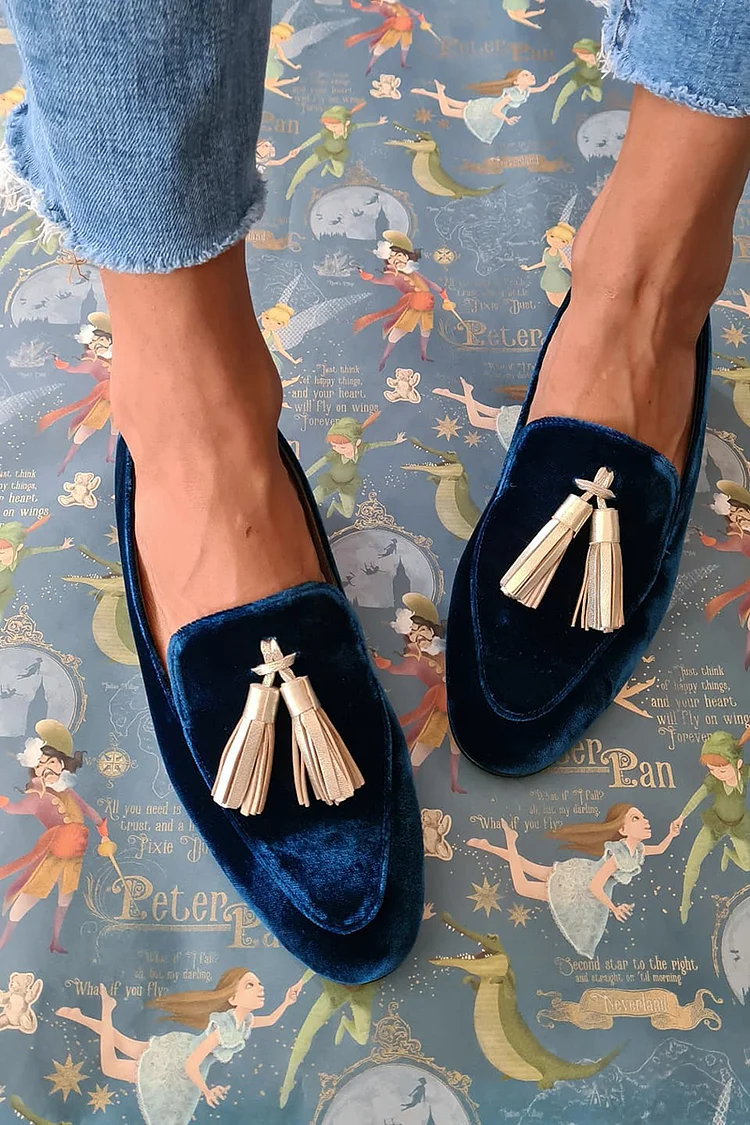 Retro Tassels Decor Slip On Flat Loafers