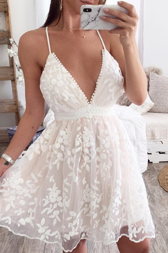 sexy white v-neck sleeveless lace short prom dress