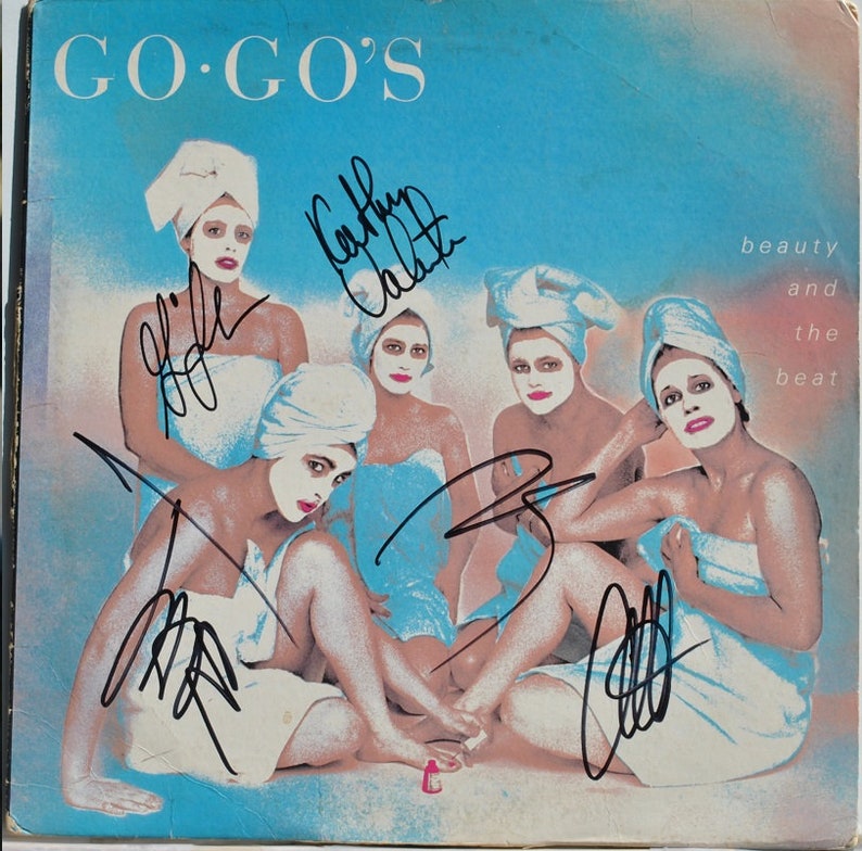 The GO-GOS SIGNED Album X5 Beauty And The Beat Belinda Carlisle, Jane Wiedlin, Charlotte Caffey, Kathy Valentine, Gina Schock wcoa