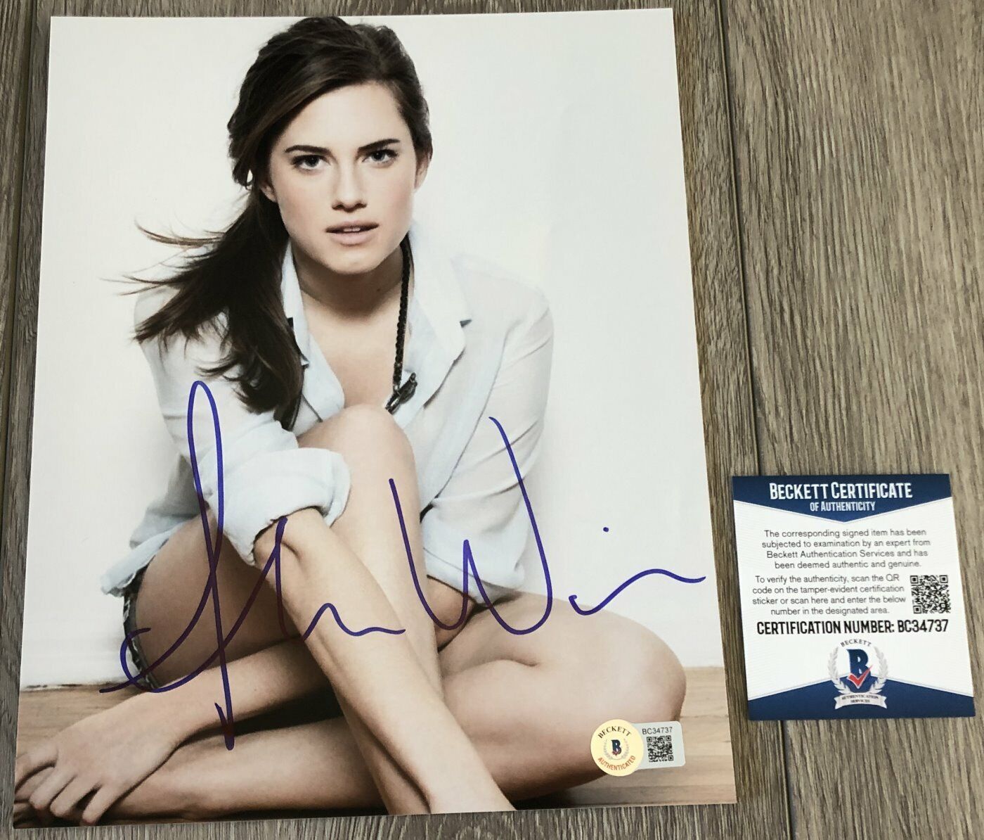 ALLISON WILLIAMS SIGNED GET OUT GIRLS 8x10 Photo Poster painting w/PROOF & BECKETT BAS COA