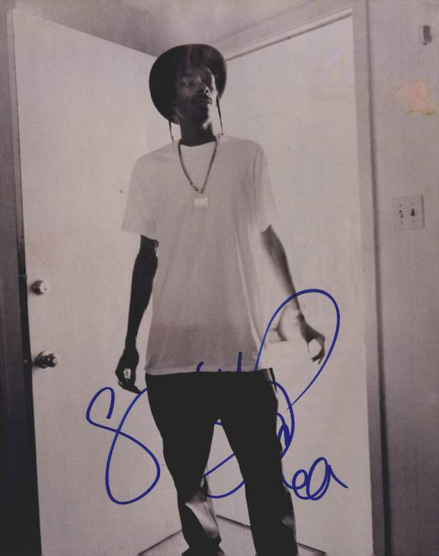 Snoop Dogg Dog authentic signed rap 8x10 Photo Poster painting W/Certificate Autographed (A1103)