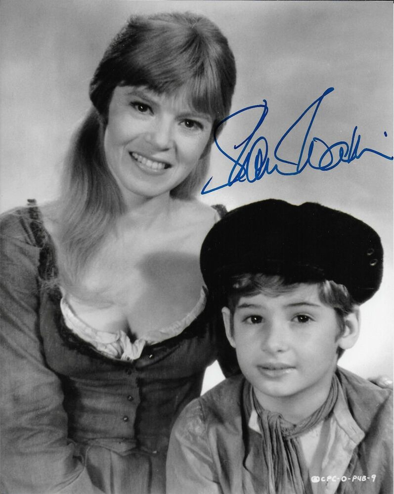 Shani Wallis Signed Photo Poster painting - Nancy from Lional Bart's Oliver! (1968) - RARE!!! #5