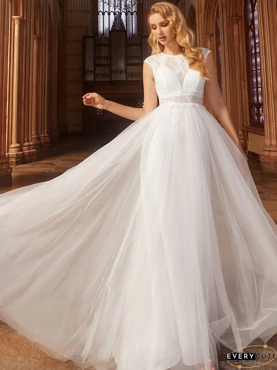 Chic Lace Round Neck Bridal Gowns