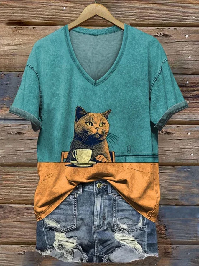 Women's British Shorthair Cat Chilling With Coffee Print T-Shirt