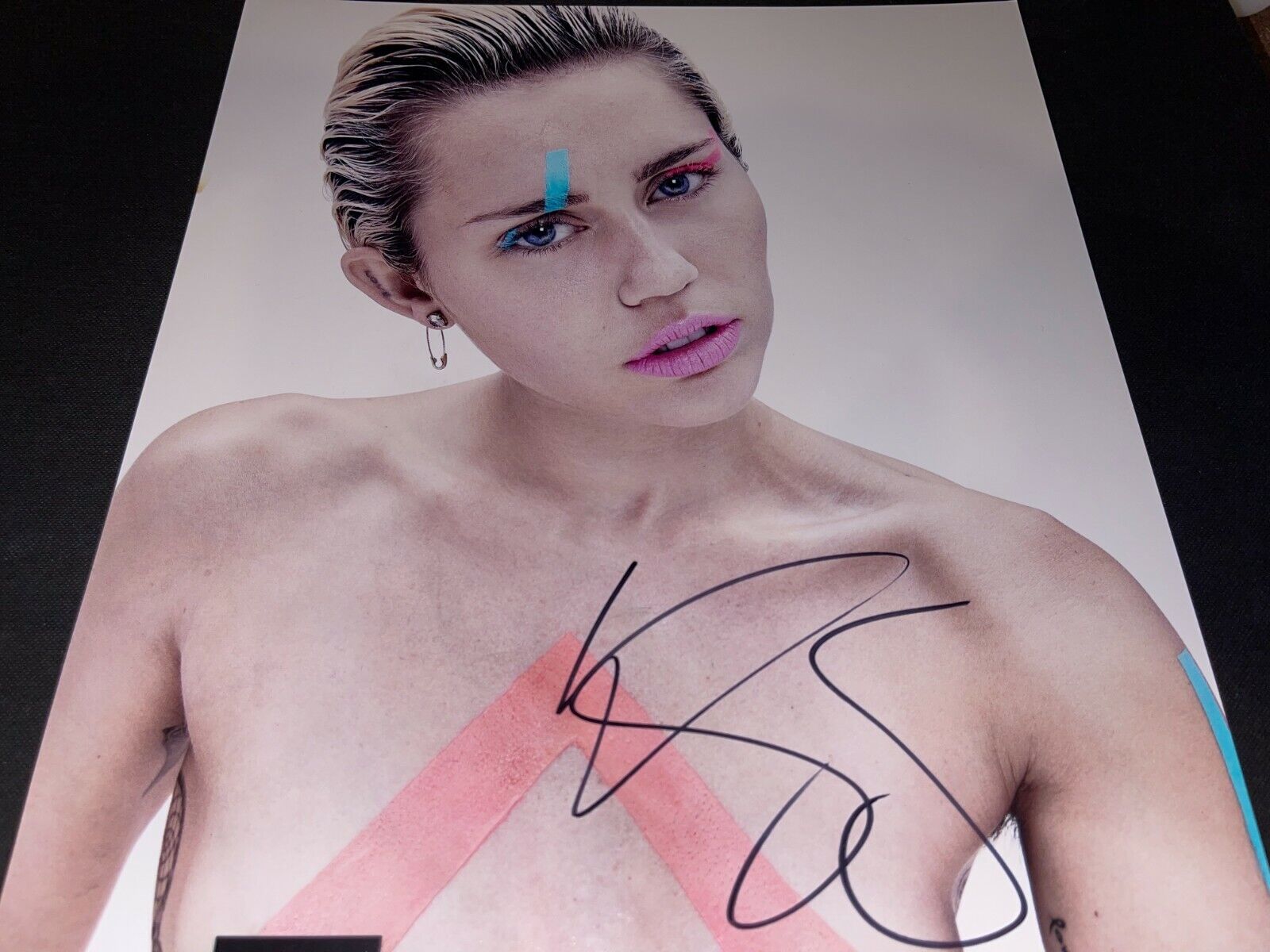 Miley Cyrus Sexy Nude Covered Signed 11x14 Photo Poster painting Autographed W/COA Proof