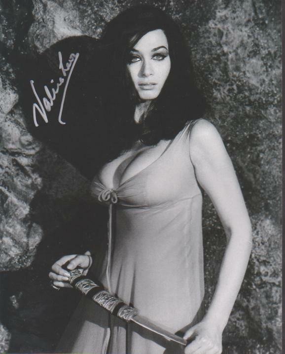 Valerie Leon In Person Signed 8X10 Photo Poster painting At Hollywood Show - Hammer film #3