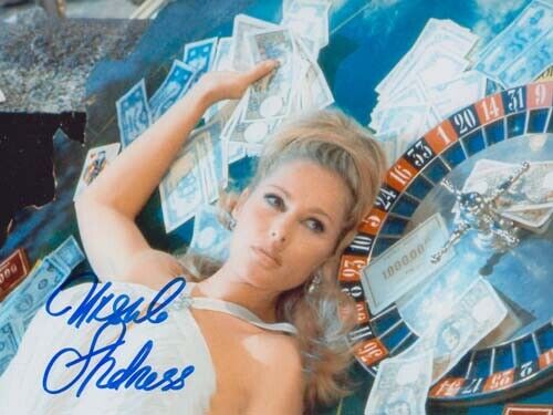 URSULA ANDRESS 007 JAMES BOND AUTHENTIC AUTOGRAPH AS VESPER CASINO ROYALE 1967