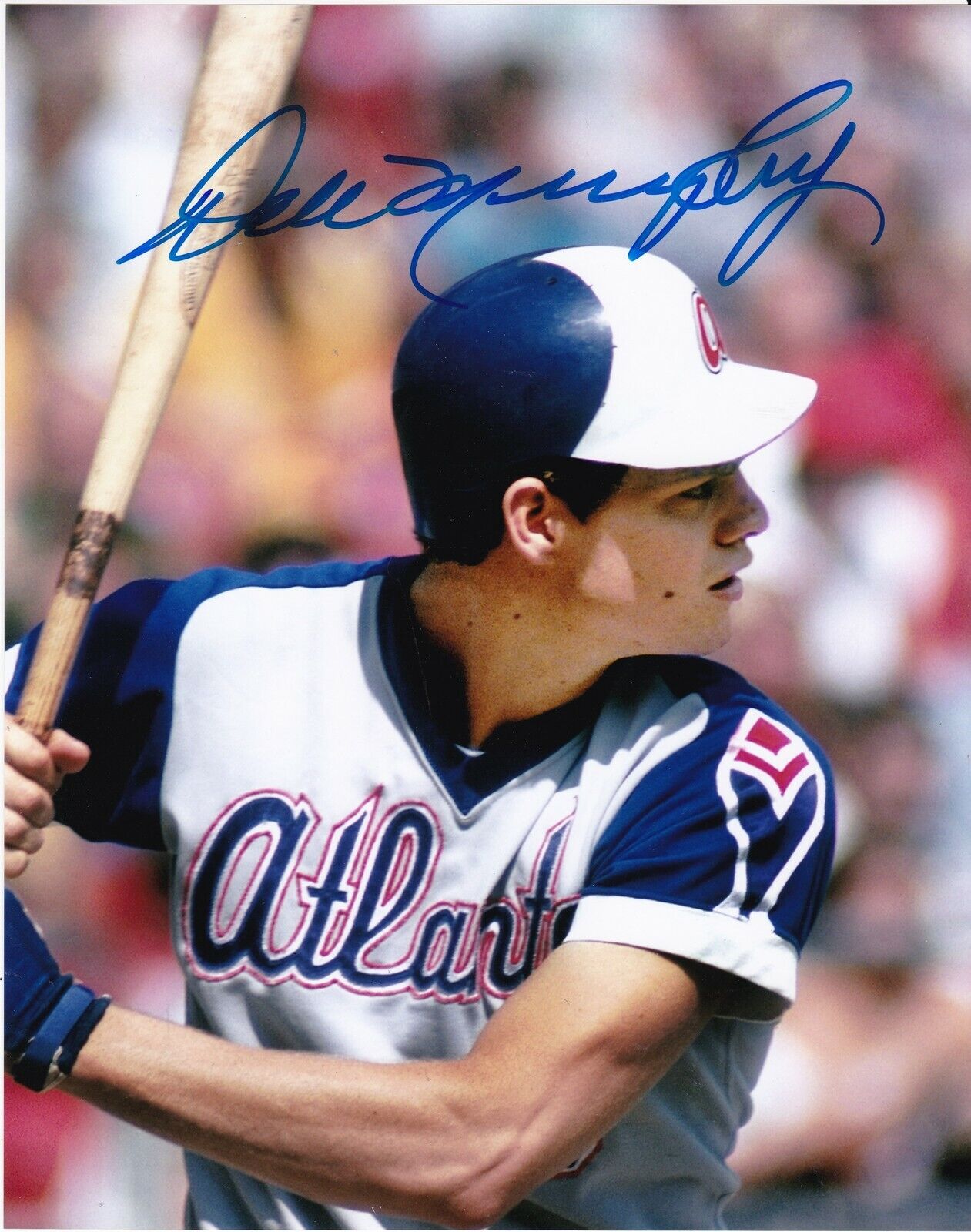 DALE MURPHY ATLANTA BRAVES ACTION SIGNED 8x10