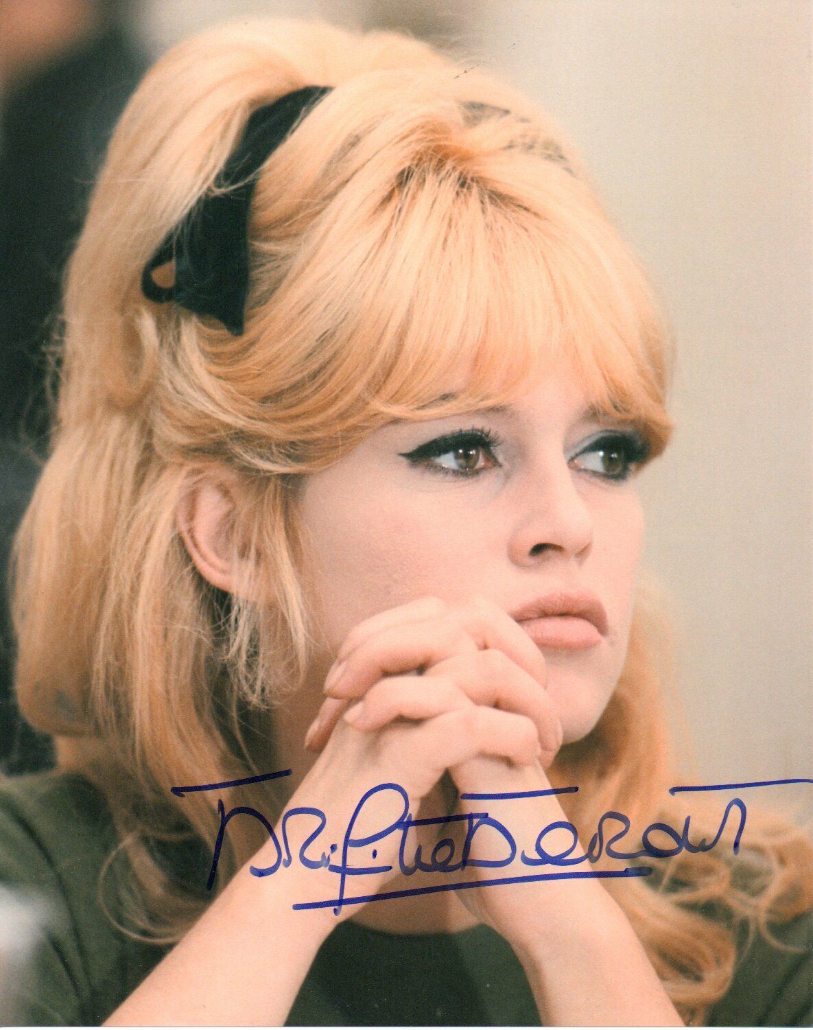 Brigitte Bardot Signed 10-8 Photo Poster painting Autograph Nice Pose