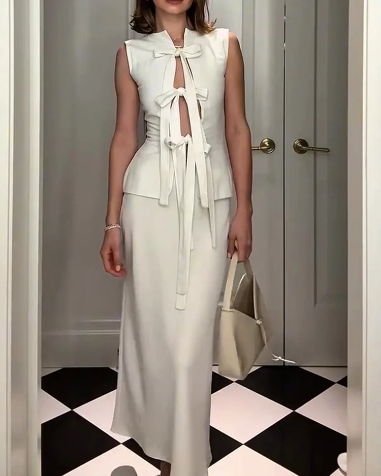 Women's solid color skirt bow suit
