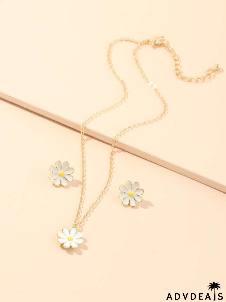 Daisy Charm Necklace & Stud Earrings