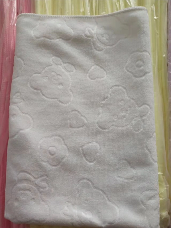 Microfiber Bath Towel Embossed Bear Factory Gift Children Strong Absorbent Soft Thick Beach Towel