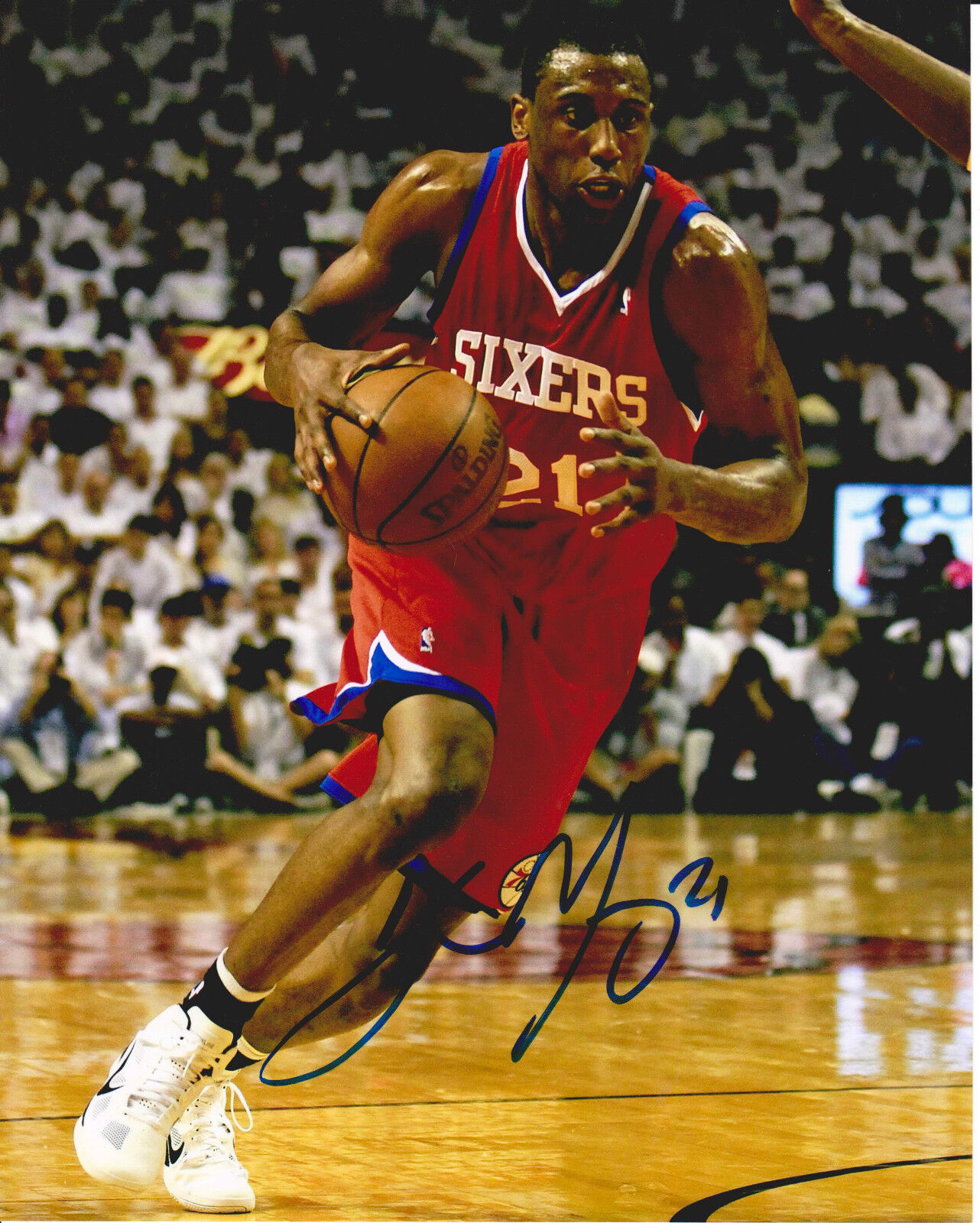 THADDEUS YOUNG signed PHILADELPHIA 76ERS 8x10 Photo Poster painting