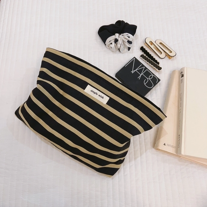 Women’s Small All Seasons Canvas Stripe Basic Square Zipper Cosmetic Bag