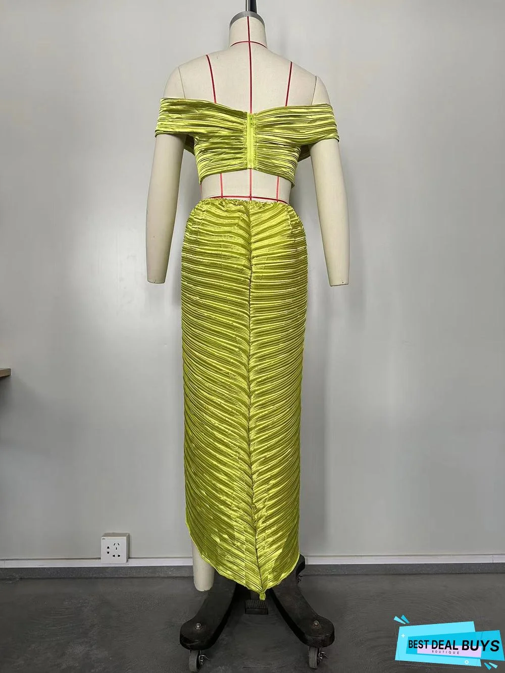 Women Solid Pleated Off Shoulder Top and Skirt Two-Piece Set