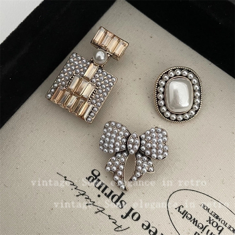 Elegant Pin Flower Imitation Pearl Plating Women’s Brooches
