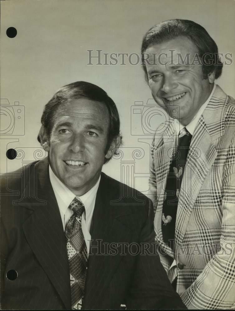 Press Photo Poster painting Sportscaster Jim Simpson with John Brodie - sap34237