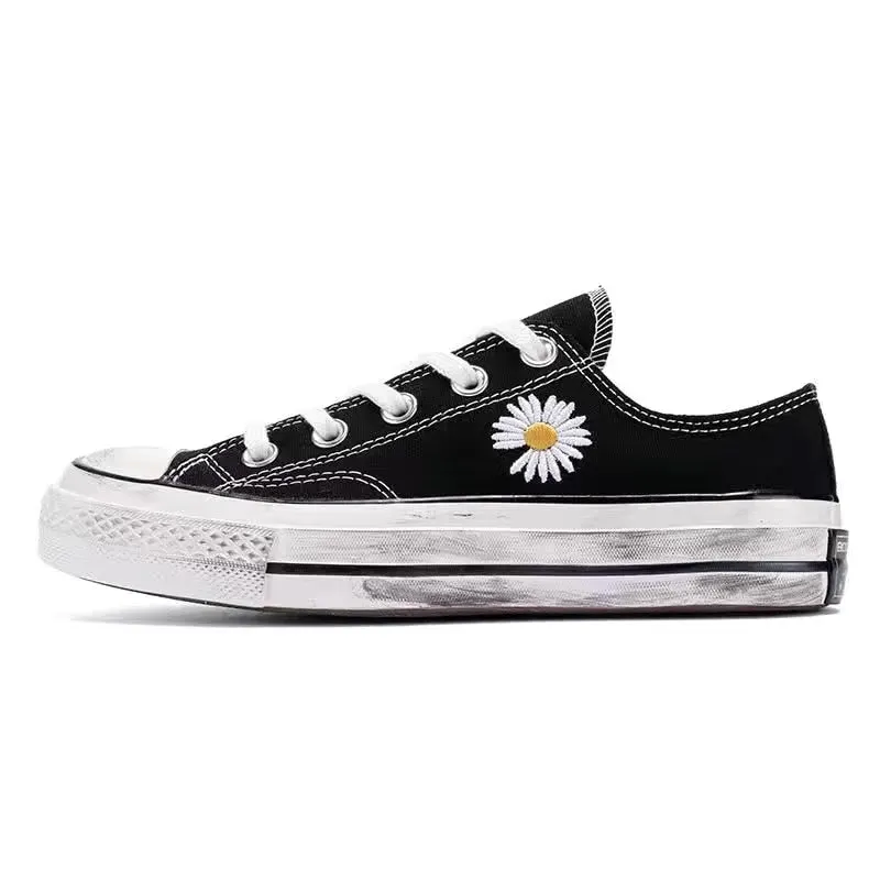 2022 New Korean Style Ulzzang Daisy Canvas Shoes for Women 45 White Black Yellow Green Purple Color sneakers women