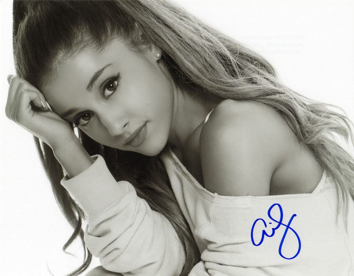 Ariana Grande Autograph Signed Photo Poster painting Print 1