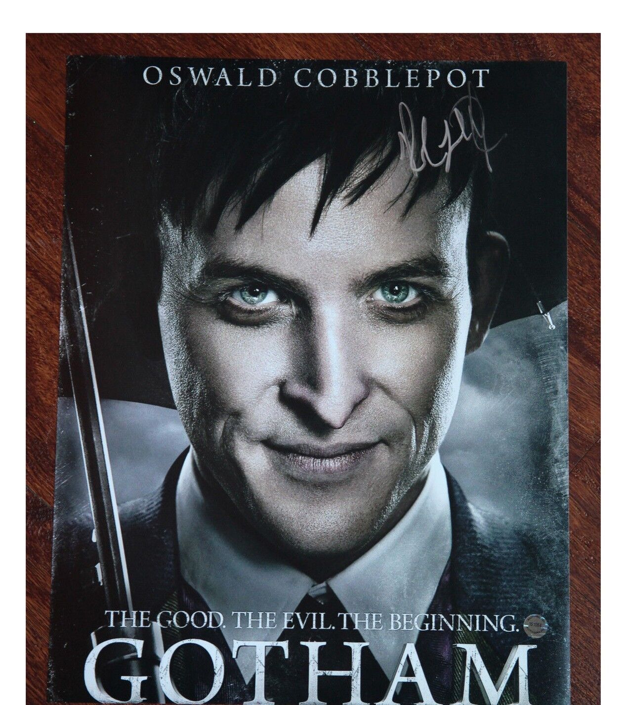 GFA Gotham Oswald * ROBIN LORD TAYLOR * Signed 11x14 Photo Poster painting MH1 COA