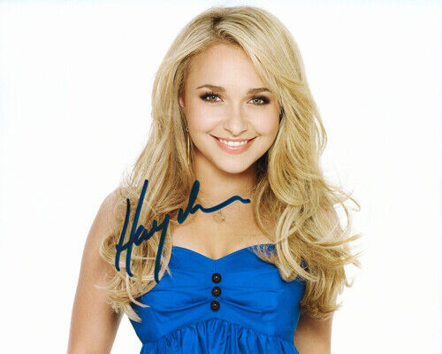 Autographed Photo Poster painting Hayden Panettiere Signed 8 x 10