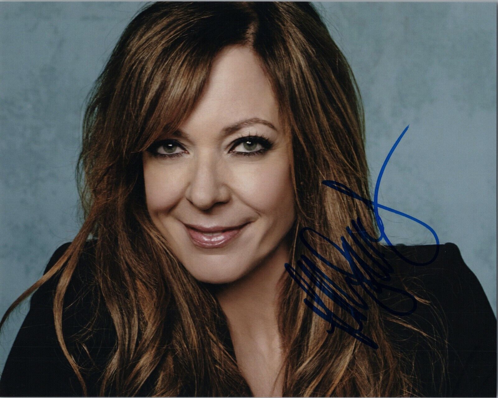 ~~ ALLISON JANNEY Authentic Hand-Signed MOM