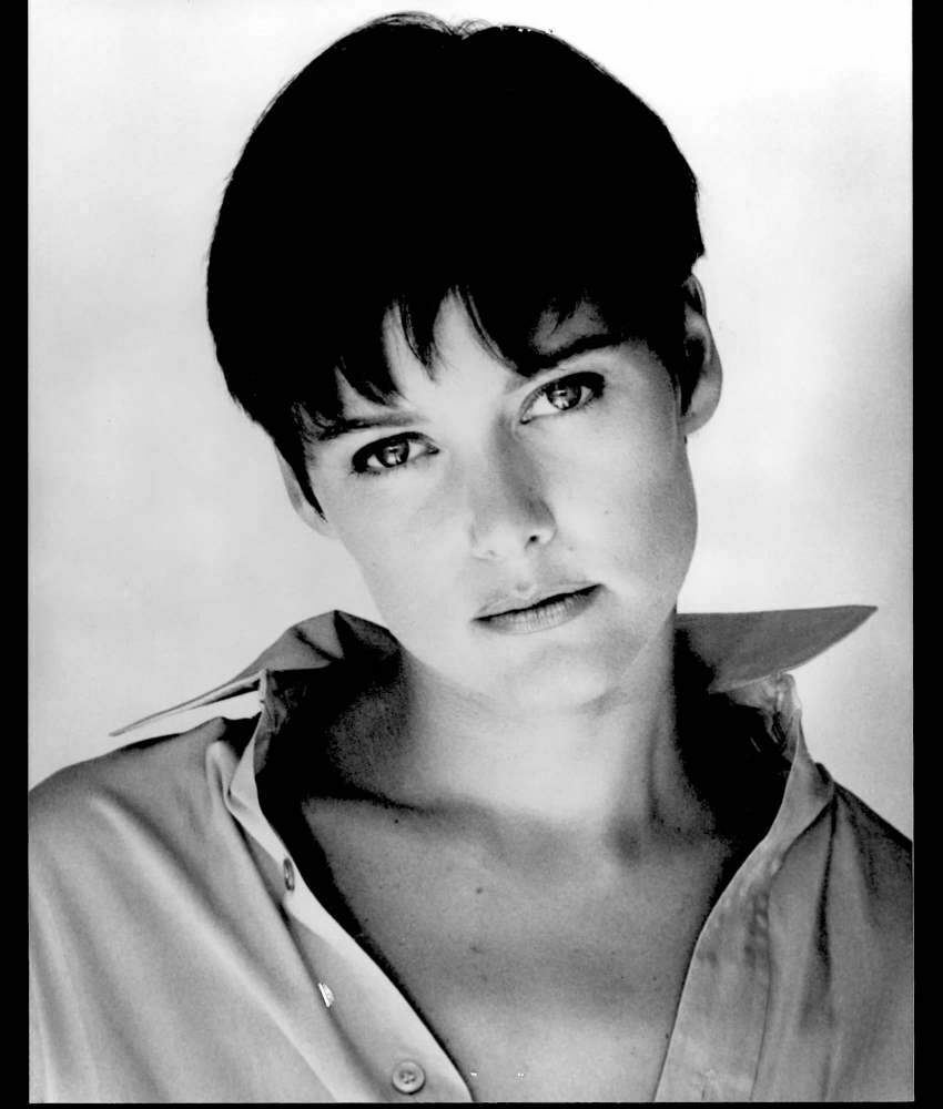 CAREY LOWELL - 8x10 Headshot Photo Poster painting w/ Resume - Law and Order