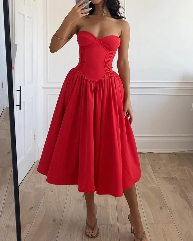 Sleeveless solid color waist dress