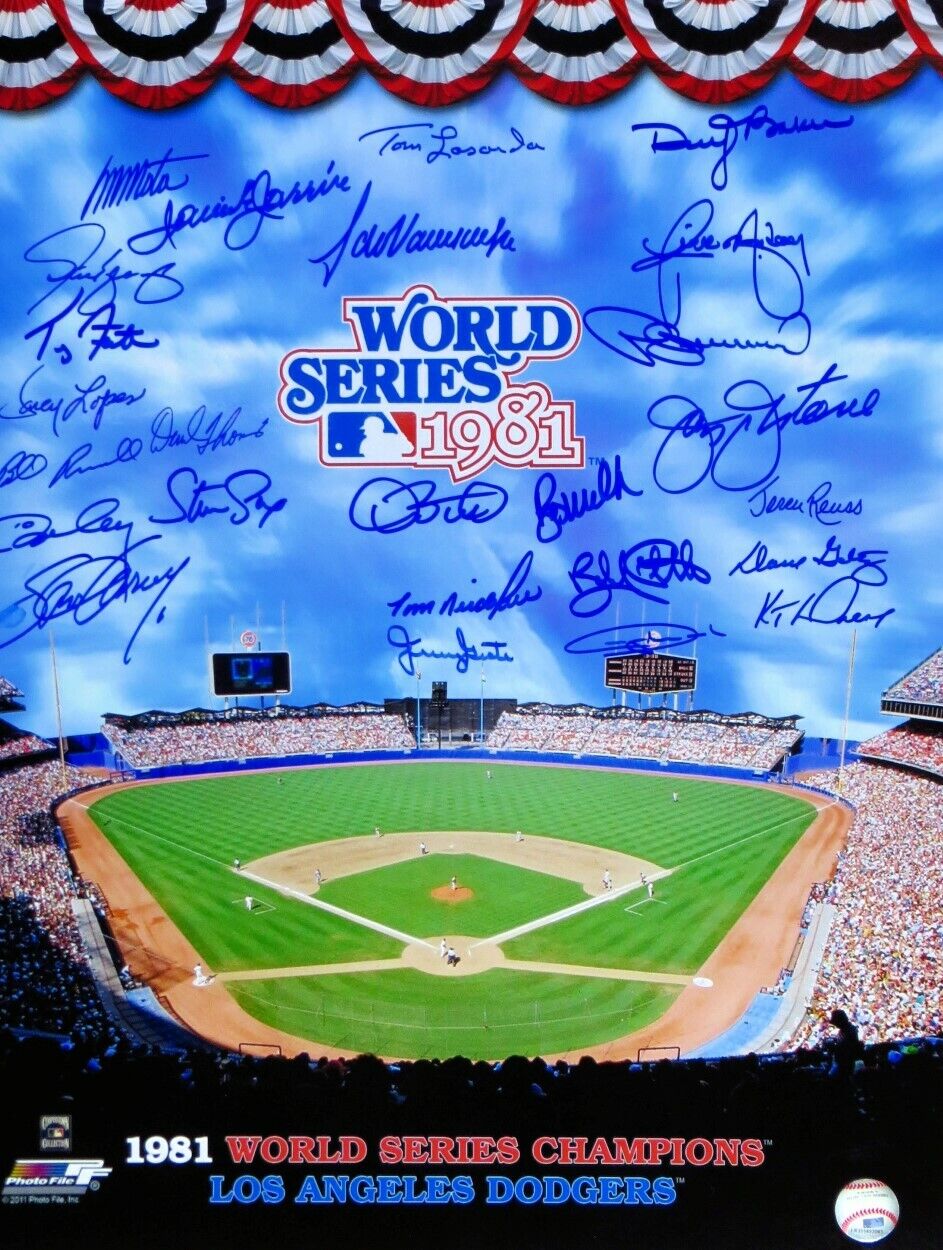 1981 Los Angeles Dodgers Team Signed 16X20 Photo Poster painting Lasorda Valenzuela 25 Autos 63