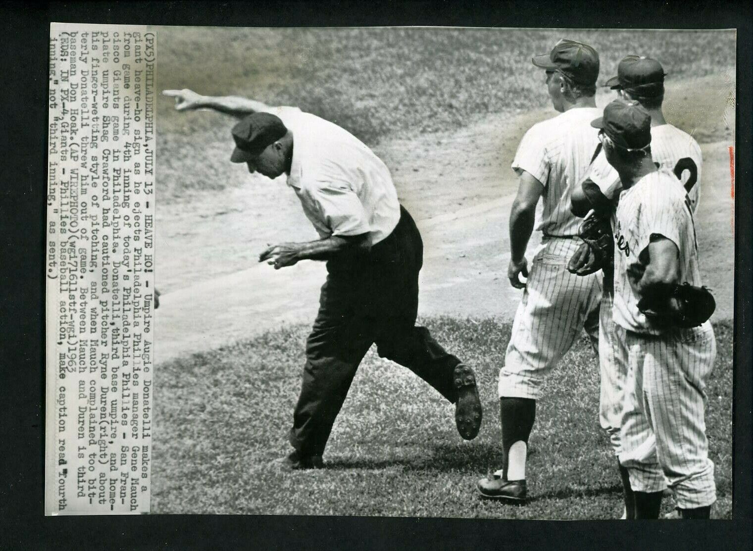 Umpire Augie Donatelli ejects Philadelphia Phillies Gene Mauch 1963 Press Photo Poster painting