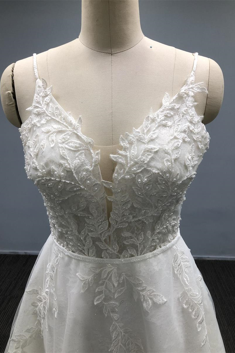 A-Line White Tulle Spaghetti Straps Beading Wedding Dress