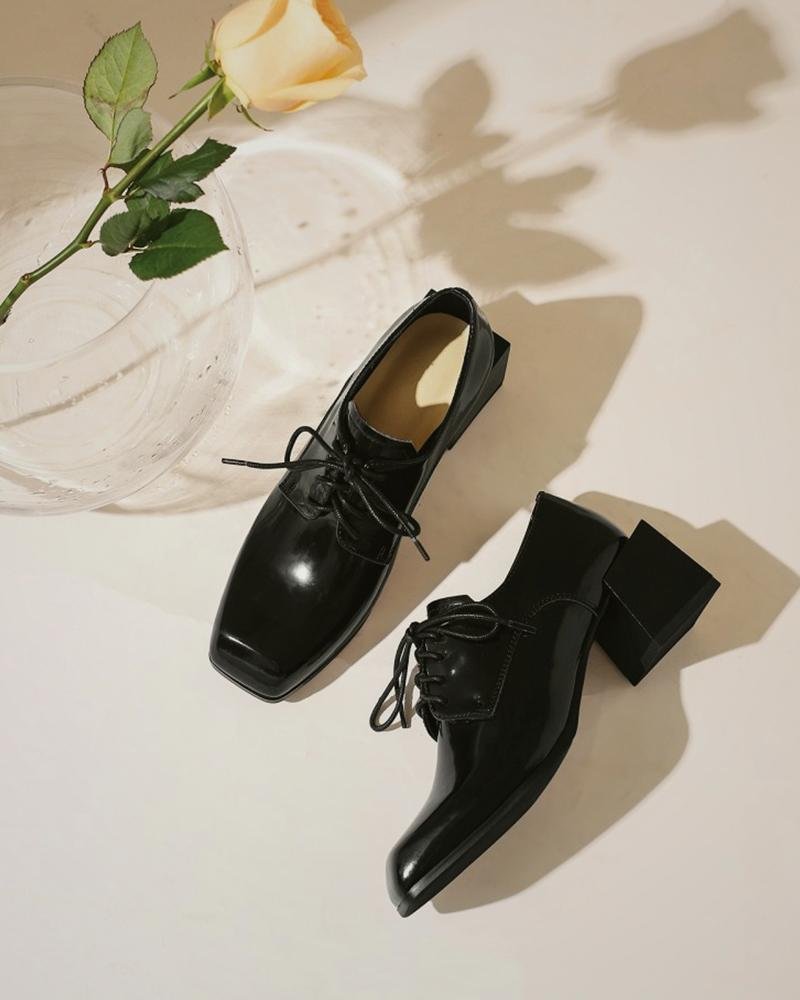 Lace-up Square-toe Lacquered Leather Oxford Shoes
