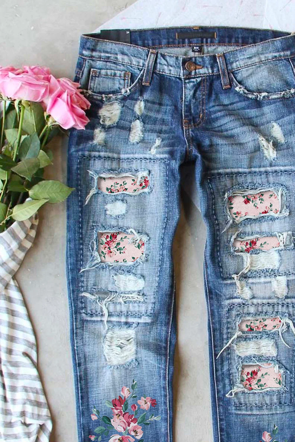 Sky Blue Flower Pattern Patchwork Slim Fit Distressed Jeans