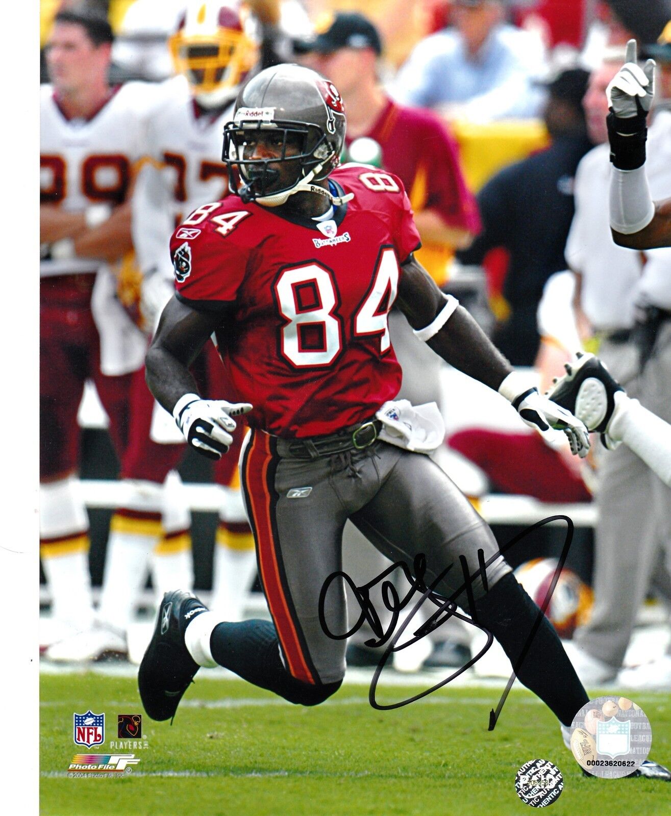 JOEY GALLOWAY TAMPA BAY BUCCANEERS ACTION SIGNED 8x10