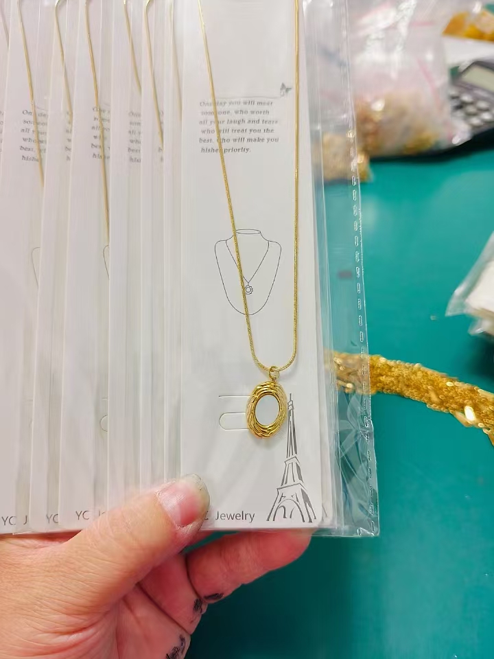 elliptical shell Accessories Necklace